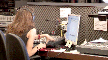 Doppiaggio-Laura-gif.gif